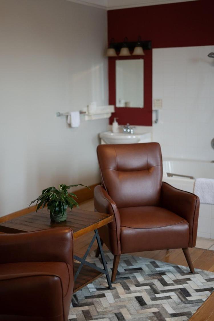 Royal Hotel 칠리왝 외부 사진