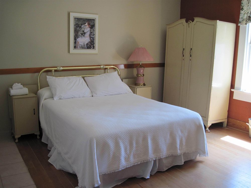 Royal Hotel 칠리왝 외부 사진